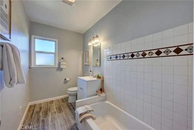 2101 W Ash, Fullerton, CA 92833