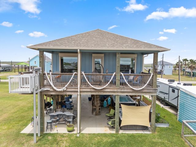 2023 County Road 201, Sargent, TX 77414