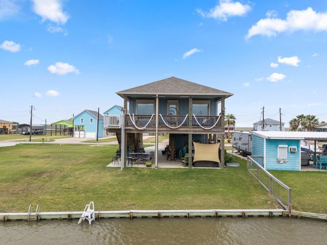 2023 County Road 201, Sargent, TX 77414