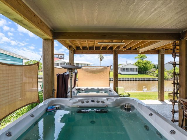 2023 County Road 201, Sargent, TX 77414