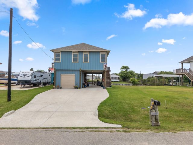 2023 County Road 201, Sargent, TX 77414