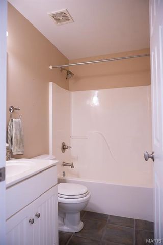 4947 S Point Road, Washington, MO 63090