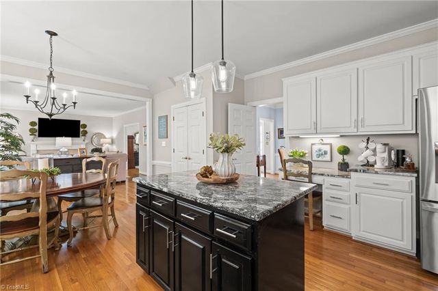 2803 Hackney Way, Jamestown, NC 27282