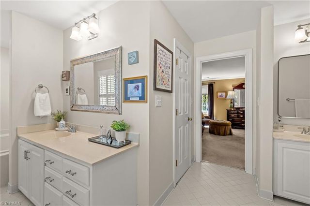2803 Hackney Way, Jamestown, NC 27282