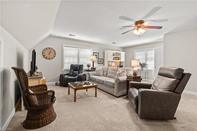 2803 Hackney Way, Jamestown, NC 27282