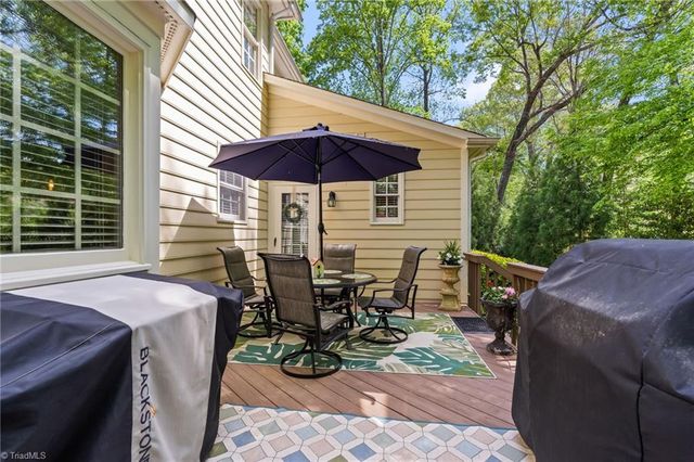 2803 Hackney Way, Jamestown, NC 27282