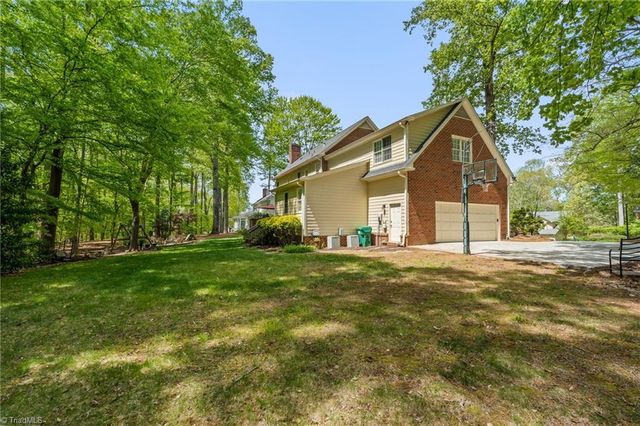 2803 Hackney Way, Jamestown, NC 27282