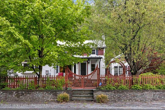 4266 Ny-212, Lake Hill, NY 12448