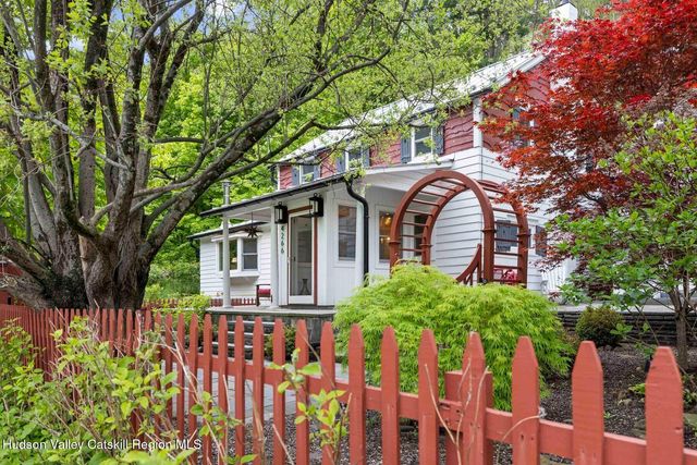4266 Ny-212, Lake Hill, NY 12448