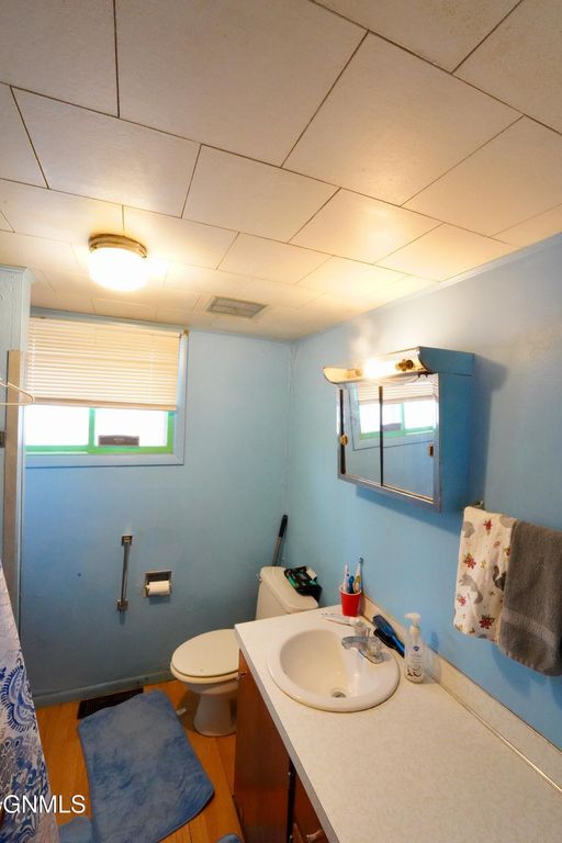 706 2nd Street SW, Jamestown, ND 58401 photo 8