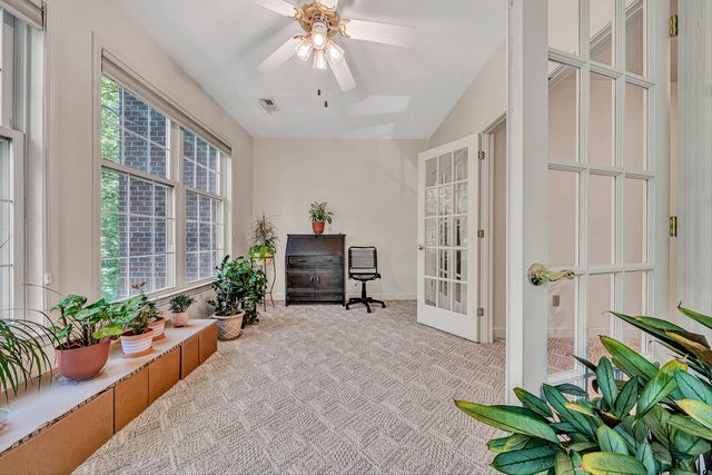 3050 McVitty Forest Dr Apt 106, Roanoke, VA 24018