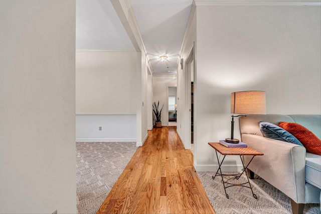 3050 McVitty Forest Dr Apt 106, Roanoke, VA 24018