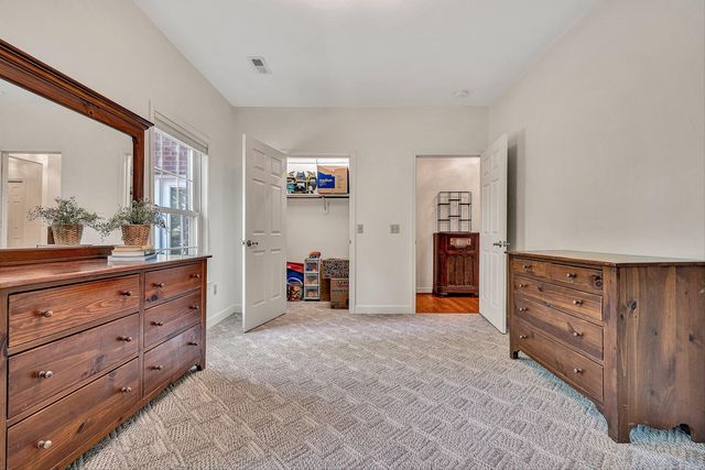 3050 McVitty Forest Dr Apt 106, Roanoke, VA 24018
