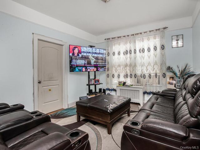 1012 E 225th Street, Bronx, NY 10466