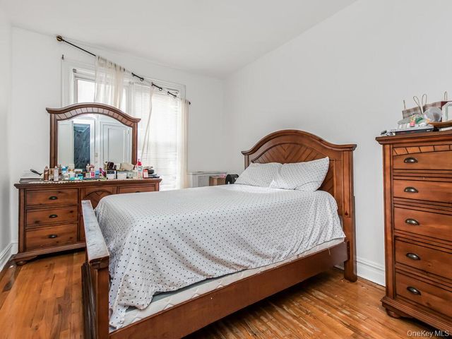 1012 E 225th Street, Bronx, NY 10466