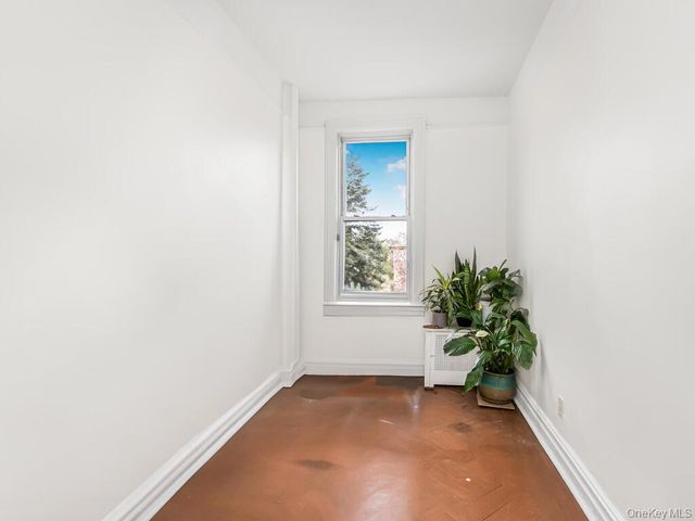 1012 E 225th Street, Bronx, NY 10466