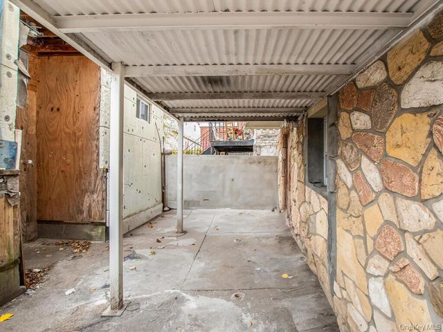 1012 E 225th Street, Bronx, NY 10466