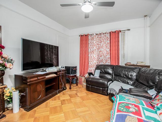 1012 E 225th Street, Bronx, NY 10466