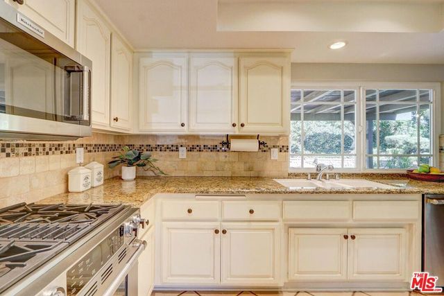 1771 Calle Artigas, Thousand Oaks, CA 91360