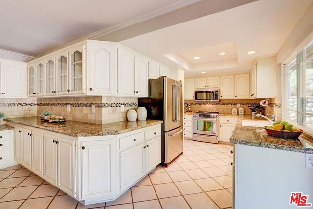 1771 Calle Artigas, Thousand Oaks, CA 91360