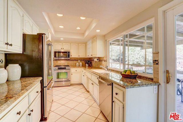 1771 Calle Artigas, Thousand Oaks, CA 91360