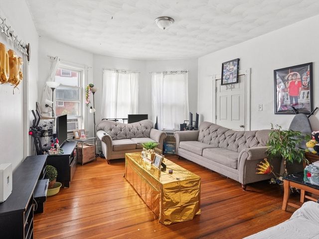 72 Sagamore Ave, Chelsea, MA 02150