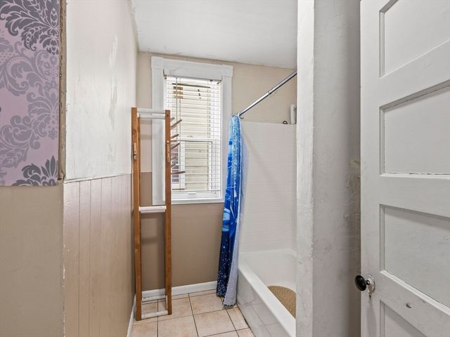 72 Sagamore Ave, Chelsea, MA 02150