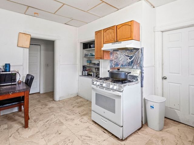 72 Sagamore Ave, Chelsea, MA 02150