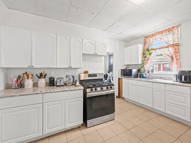 72 Sagamore Ave, Chelsea, MA 02150