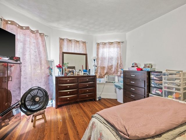 72 Sagamore Ave, Chelsea, MA 02150