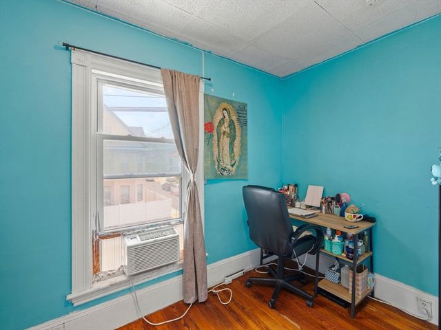 72 Sagamore Ave, Chelsea, MA 02150