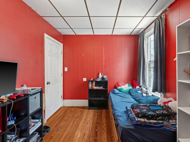 72 Sagamore Ave, Chelsea, MA 02150
