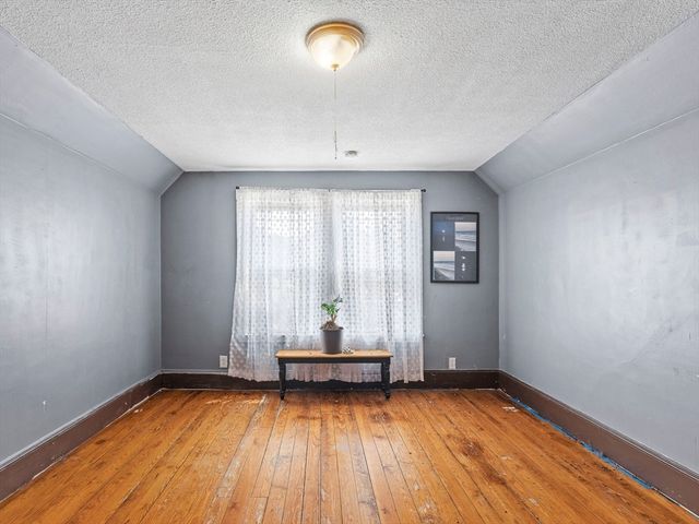 72 Sagamore Ave, Chelsea, MA 02150