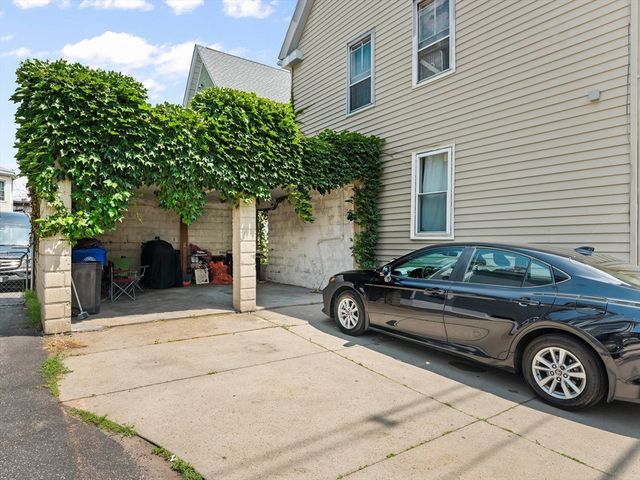 72 Sagamore Ave, Chelsea, MA 02150