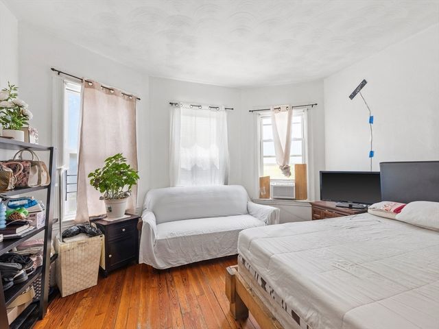 72 Sagamore Ave, Chelsea, MA 02150