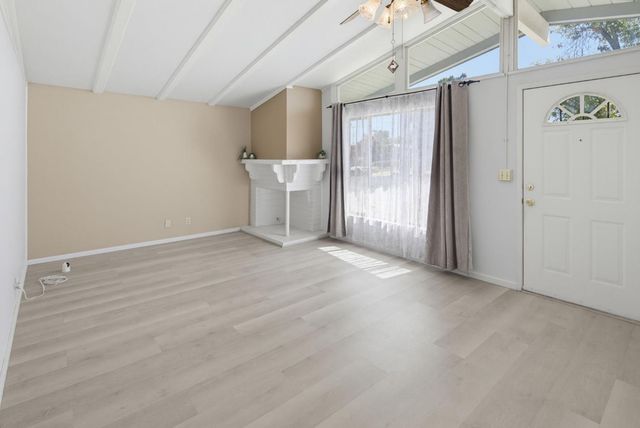 5709 El Campo Way, North Highlands, CA 95660