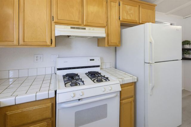 5709 El Campo Way, North Highlands, CA 95660
