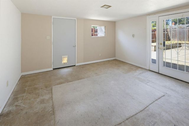 5709 El Campo Way, North Highlands, CA 95660