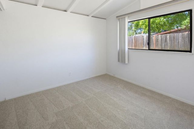 5709 El Campo Way, North Highlands, CA 95660