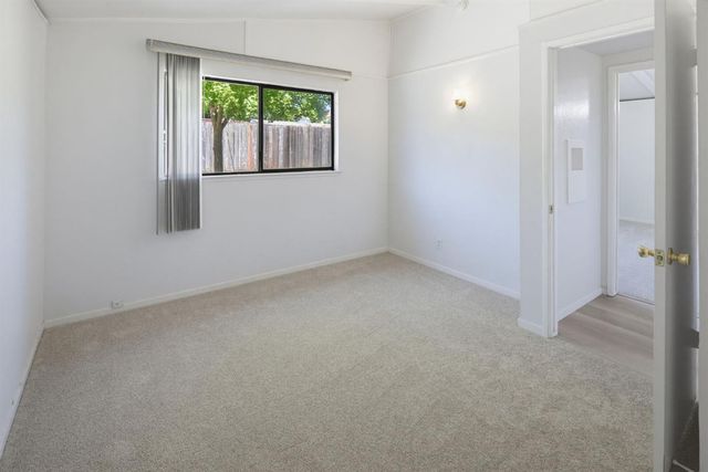 5709 El Campo Way, North Highlands, CA 95660