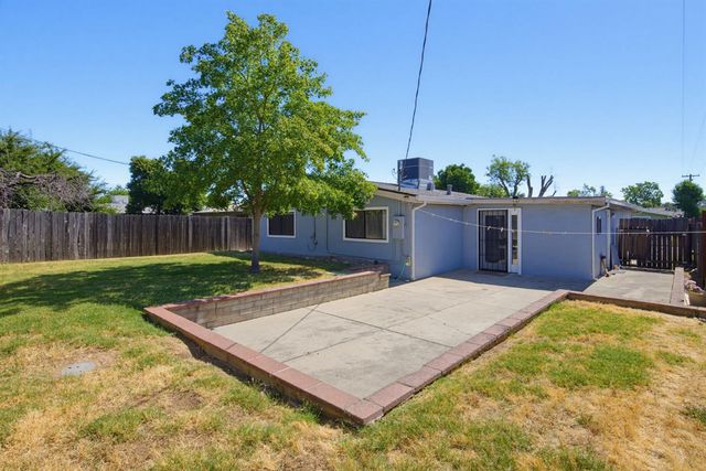 5709 El Campo Way, North Highlands, CA 95660