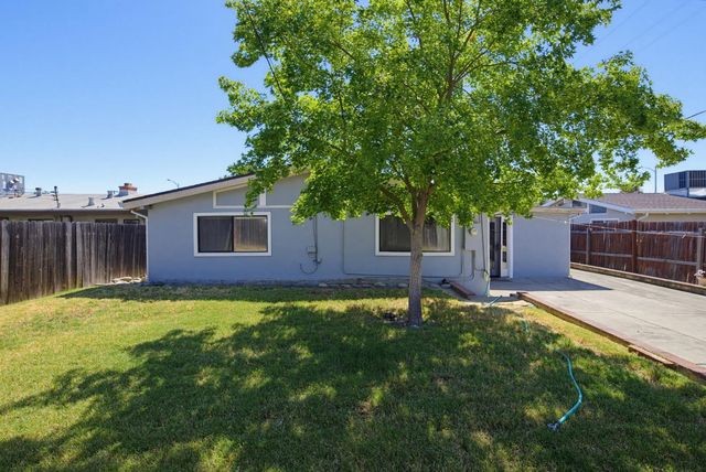 5709 El Campo Way, North Highlands, CA 95660