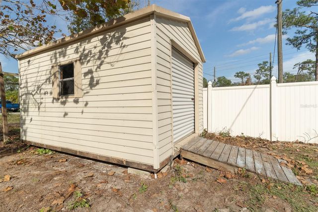 17794 COMMONWEALTH AVENUE N, Polk City, FL 33868