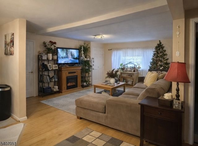 18 Garfield Park 18a, Edison Twp., NJ 08837