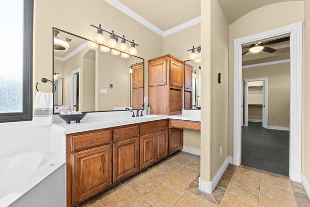 1135 Redleaf DR, Nolanville, TX 76559