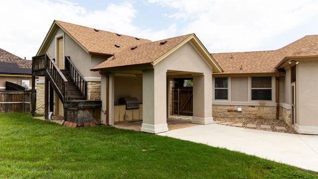 1135 Redleaf DR, Nolanville, TX 76559