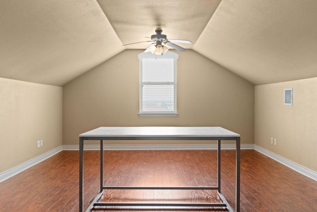 1135 Redleaf DR, Nolanville, TX 76559