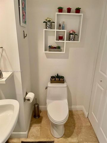 1745 E Hallandale Beach Blvd 301W, Hallandale Beach, FL 33009