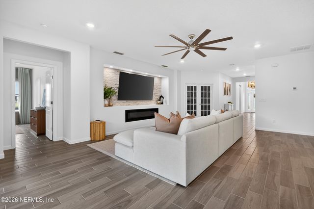 3806 FEATHERSTONE Court, Middleburg, FL 32068