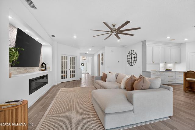 3806 FEATHERSTONE Court, Middleburg, FL 32068